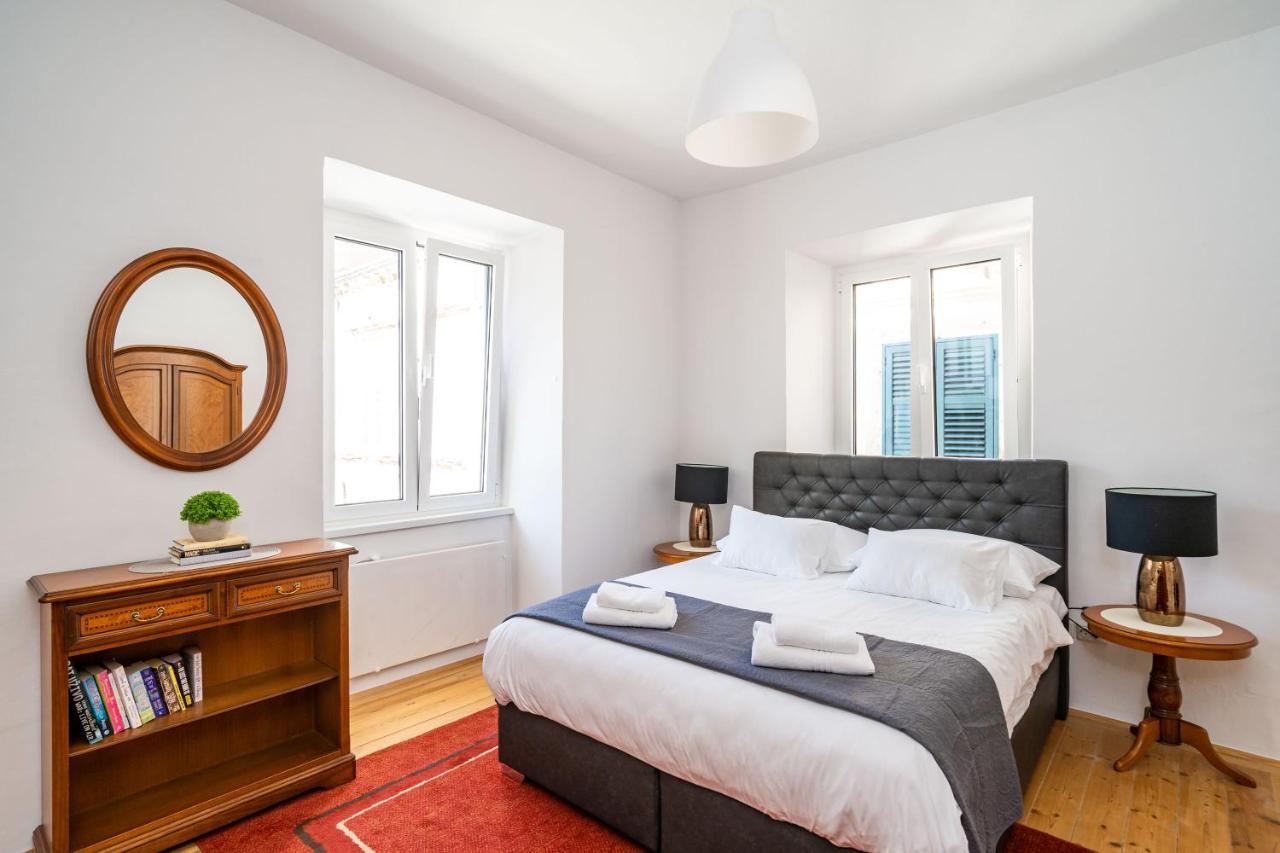 Laus Ii, Lovely Apartment In Old Town Дубровник Экстерьер фото